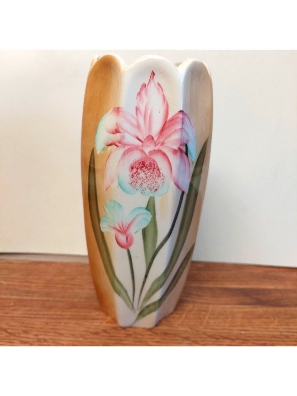 Vintage* Mid-century Handpainted Pink Lily Vase